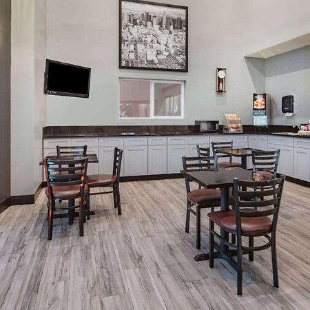 Мотель Super 8 By Wyndham North Hollywood Лос-Анджелес Экстерьер фото