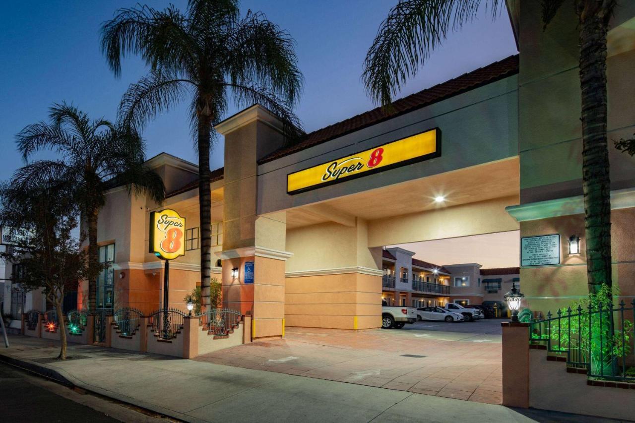Мотель Super 8 By Wyndham North Hollywood Лос-Анджелес Экстерьер фото