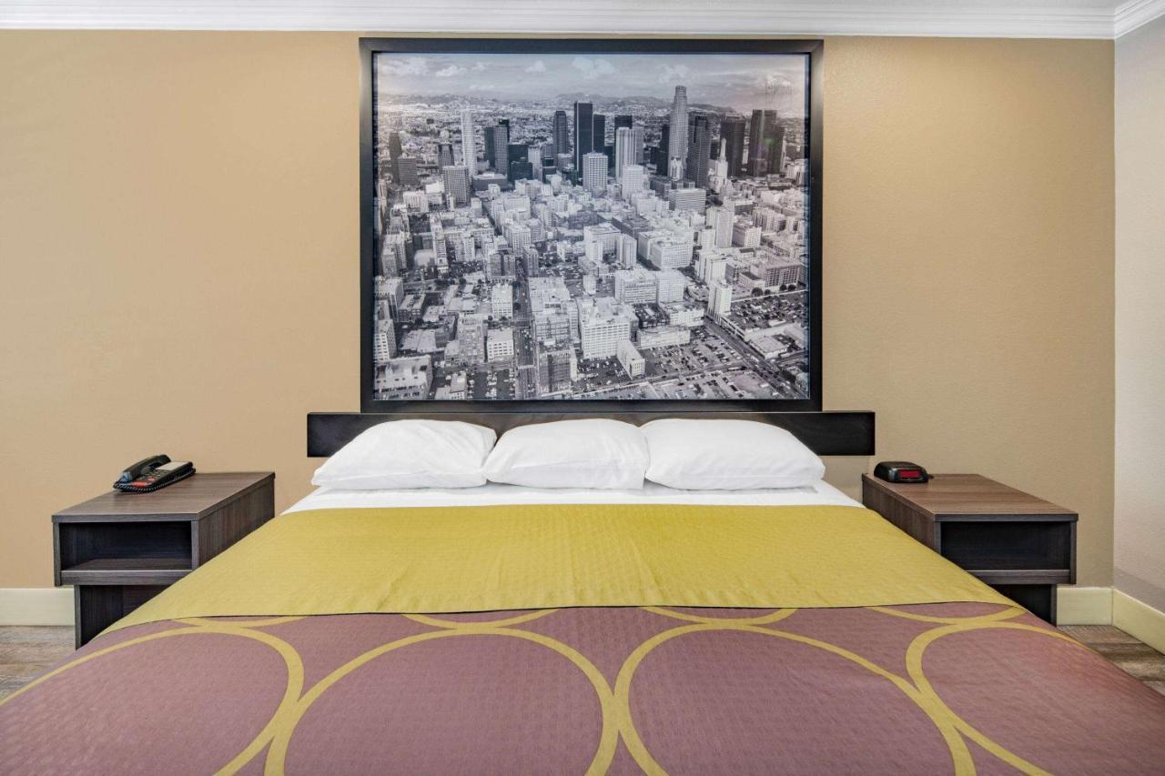 Мотель Super 8 By Wyndham North Hollywood Лос-Анджелес Экстерьер фото