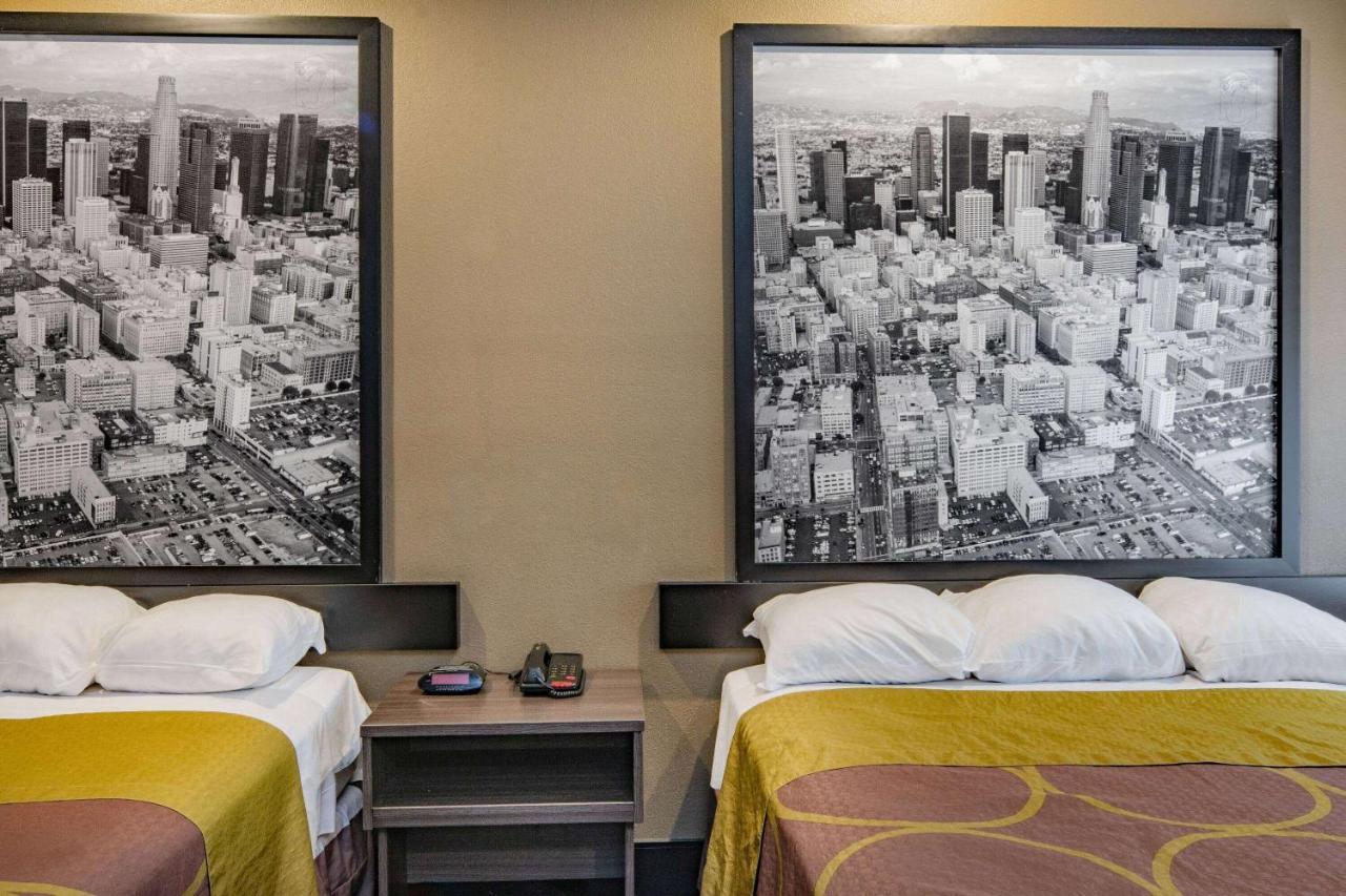 Мотель Super 8 By Wyndham North Hollywood Лос-Анджелес Экстерьер фото